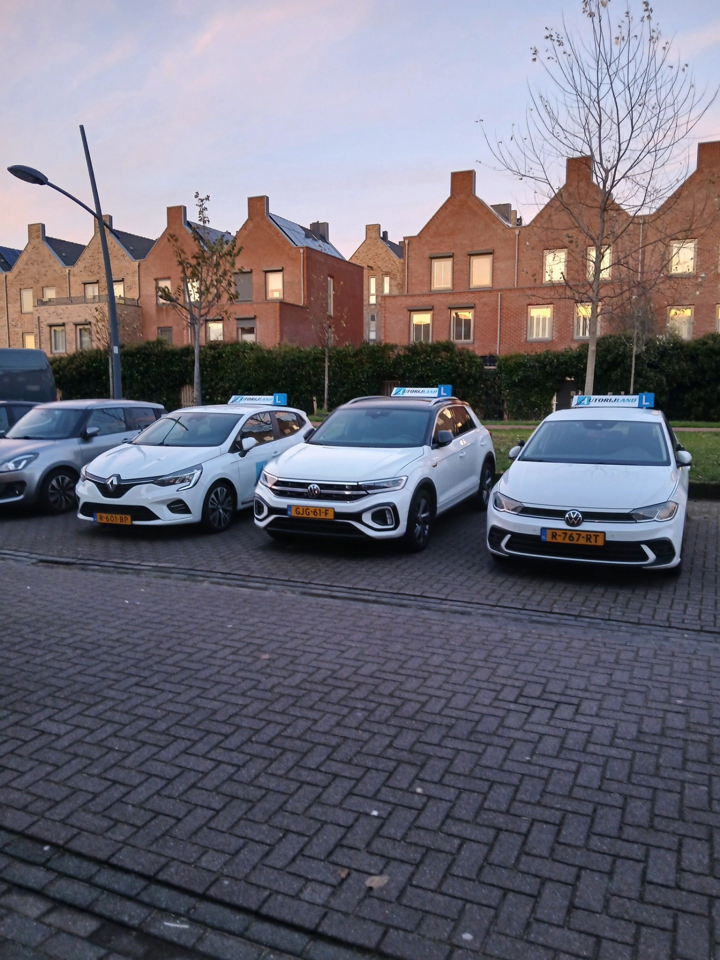 Rustige sfeer tijdens een autorijles bij Autorijland